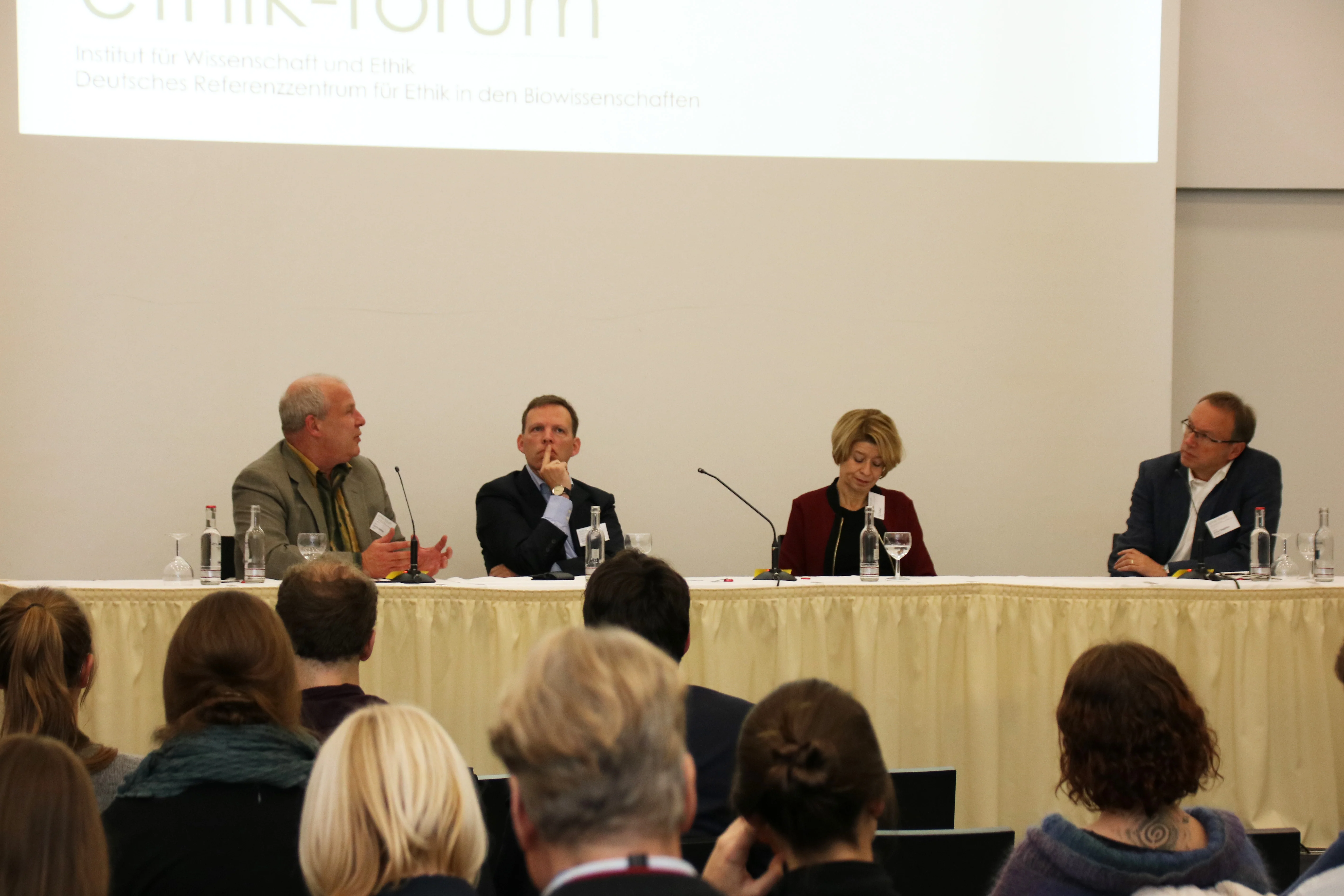 10. Ethik-Forum: Das situierte Gehirn - 2017 - Podium